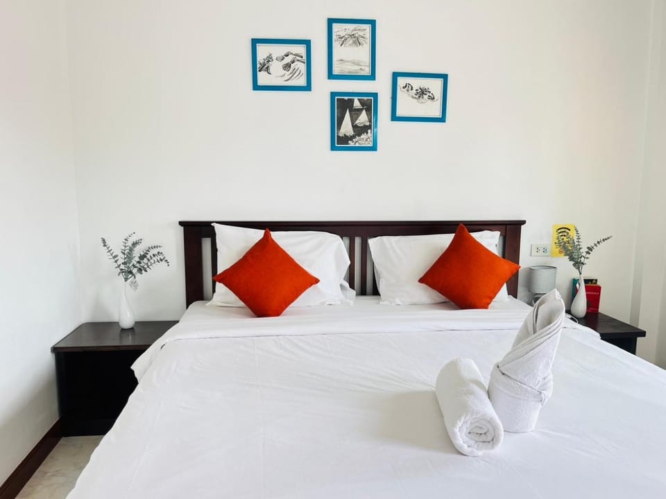 Bedroom, Text overlay