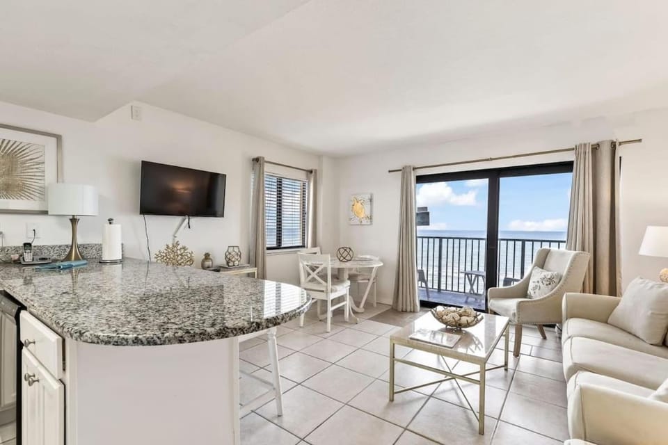 Coastal Chic Suite at Sunglow Resort by Brightwild Apartment in Daytona Beach Shores