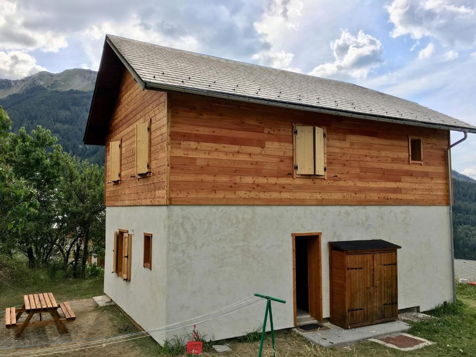 Chalet 6 personnes Gentiane Chalet in Provence-Alpes-Côte d'Azur
