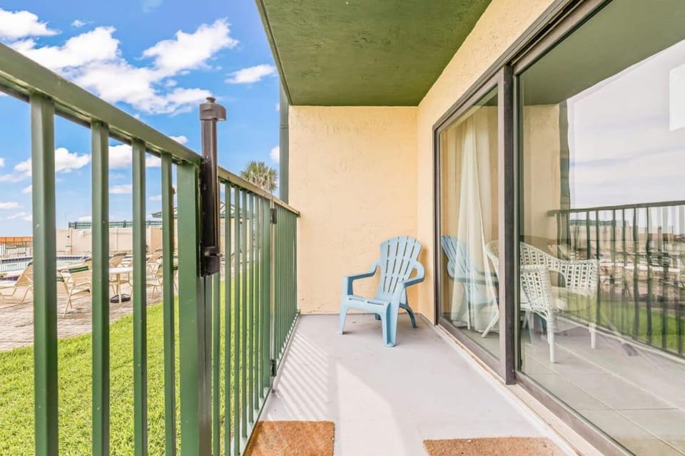 Ocean Front Suite! Sunglow Resort 101 by Brightwild Apartment in Daytona Beach Shores