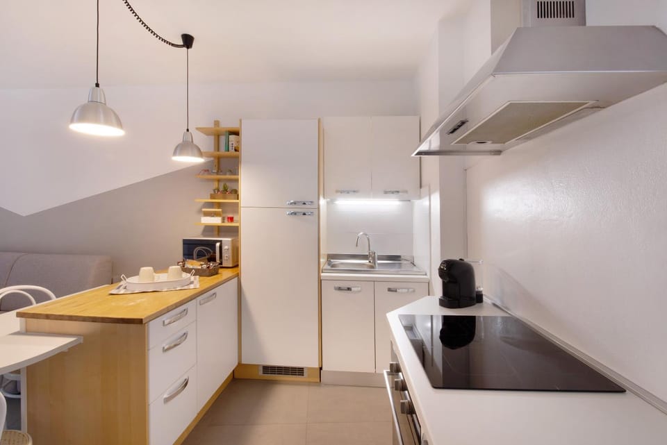Kitchen or kitchenette, Living room