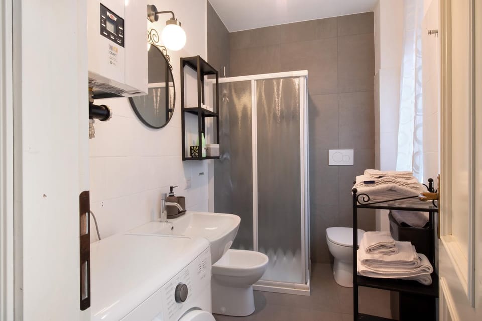 Bathroom, Living room