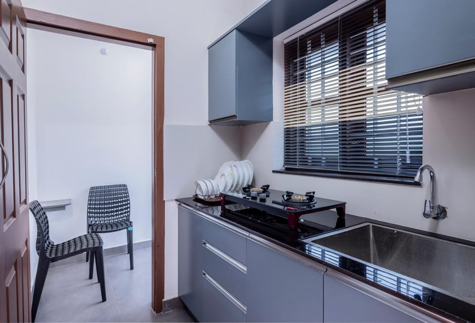 Kitchen or kitchenette