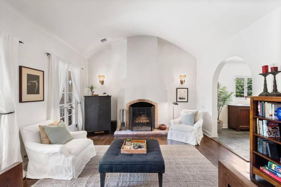 Living room, fireplace