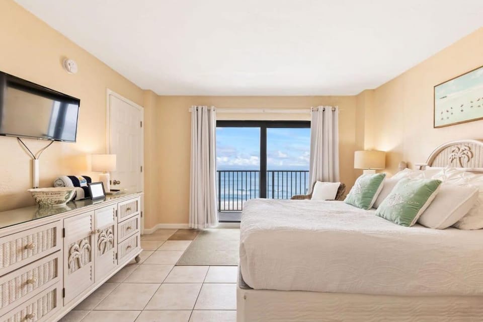 Oceanfront Condo with Amazing Views! Sunglow Resort 902 by Brightwild Apartment in Daytona Beach Shores