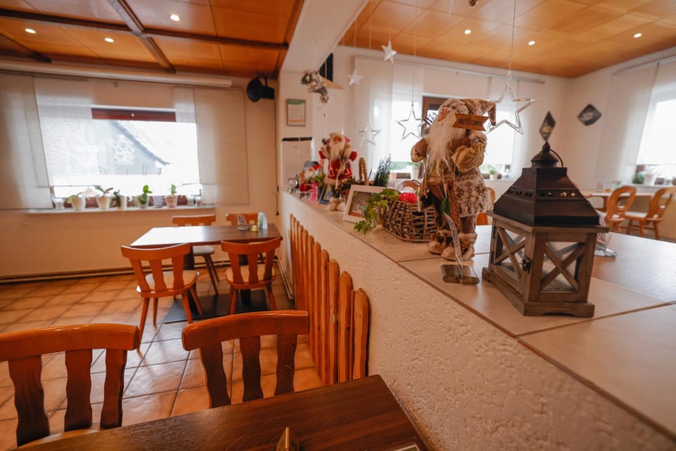 Restaurant/places to eat