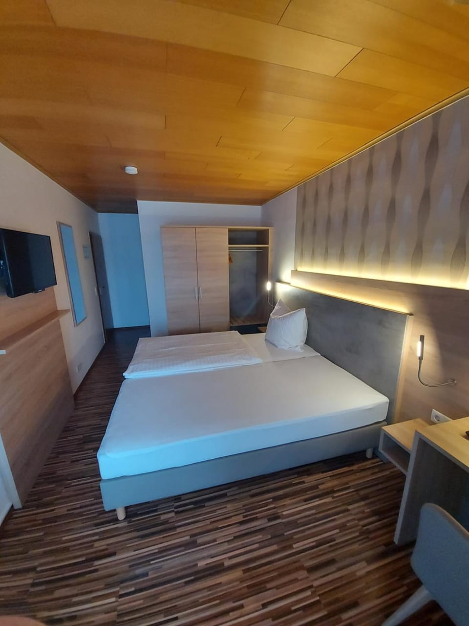 Photo of the whole room
