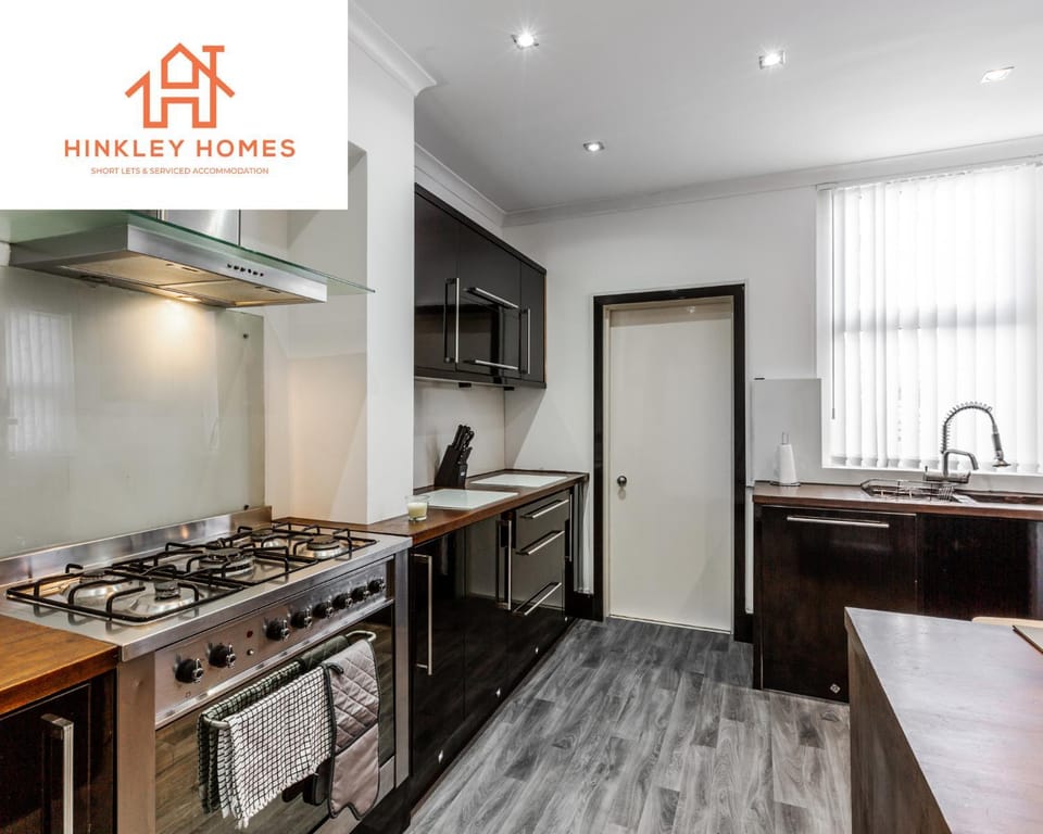 Kitchen or kitchenette, minibar, pet friendly, stove