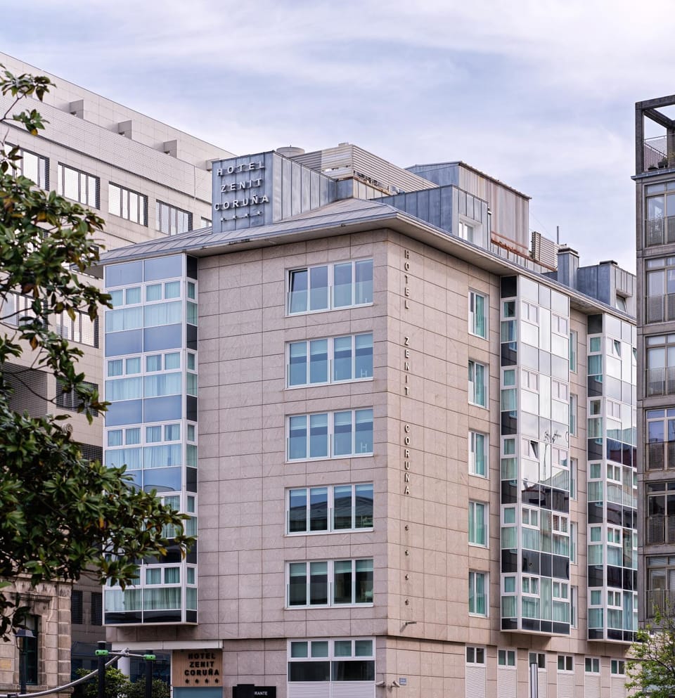 Property building, Facade/entrance