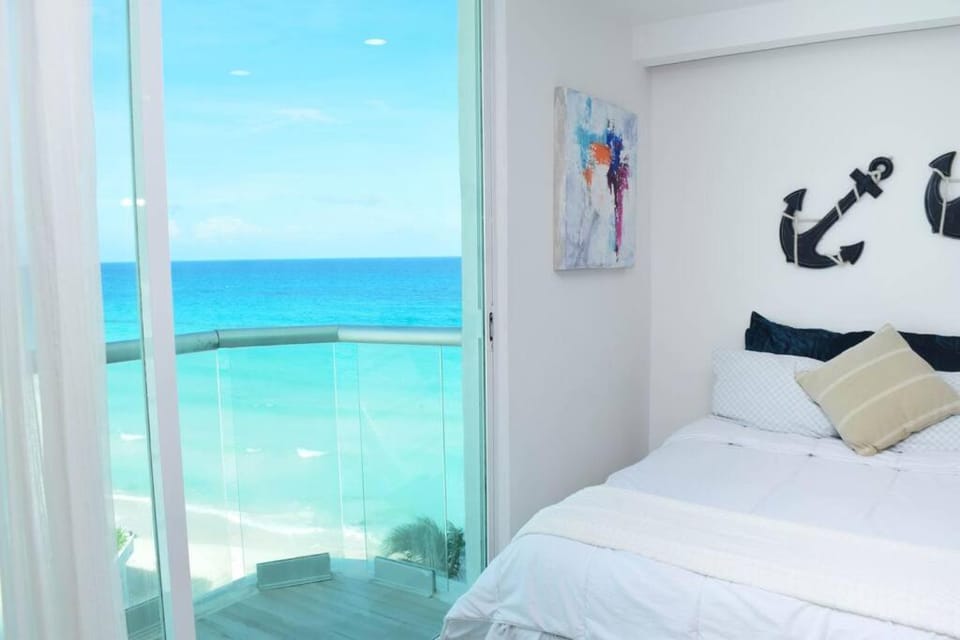 Bed, Natural landscape, Balcony/Terrace, Photo of the whole room, Bedroom, Sea view, air conditioner