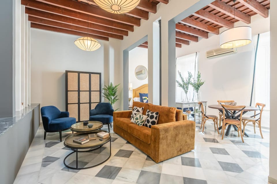 Living room, Seating area, Dining area