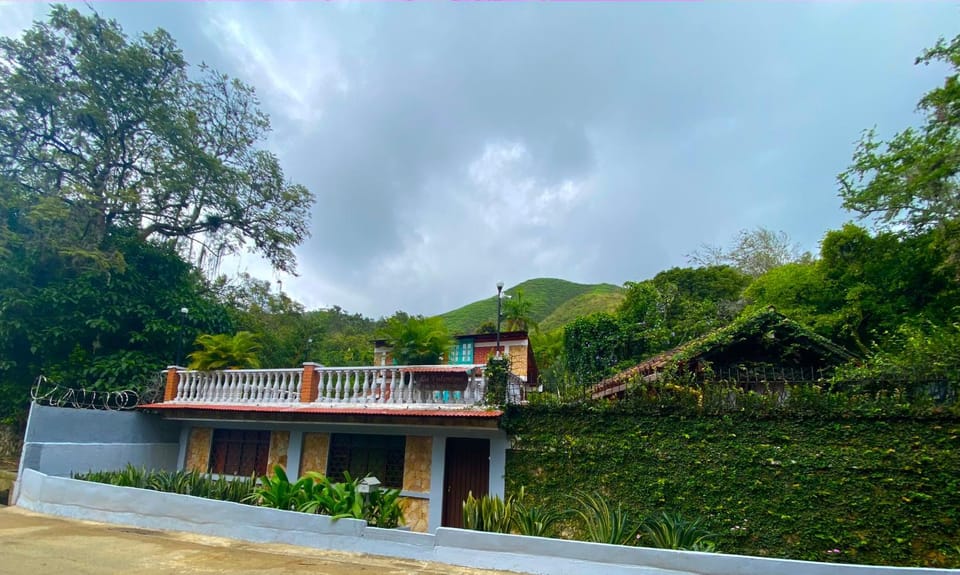 Finca Villa Chalet Del Rio Cali Farm Villa Chalet Cali River Villa in Cali