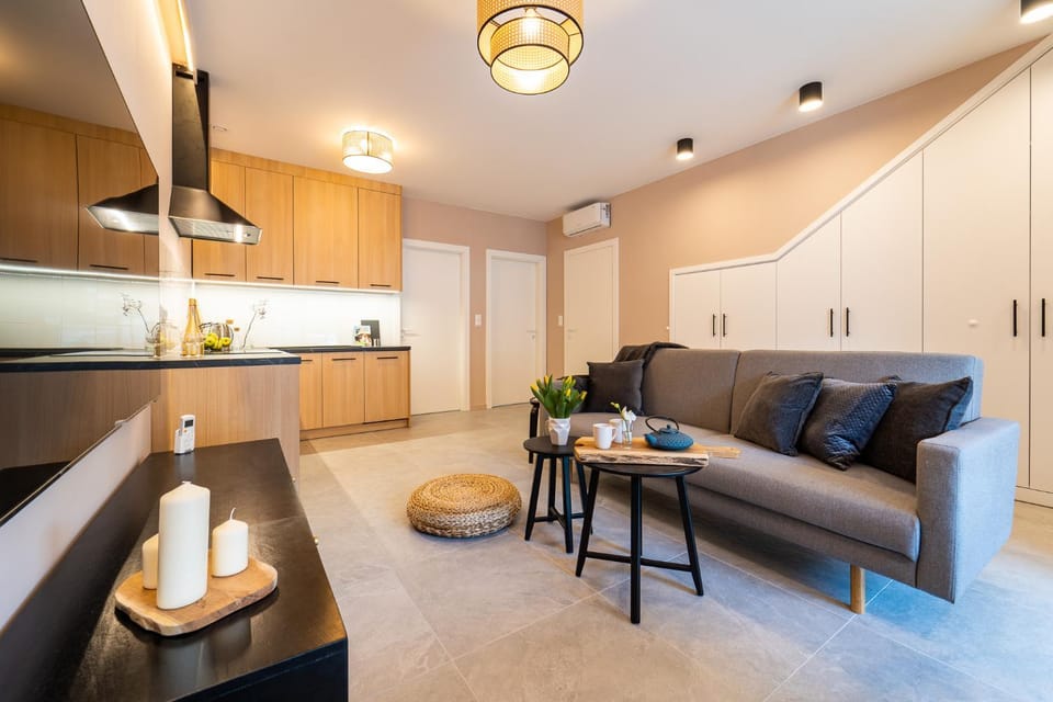 Kitchen or kitchenette, Living room, Seating area