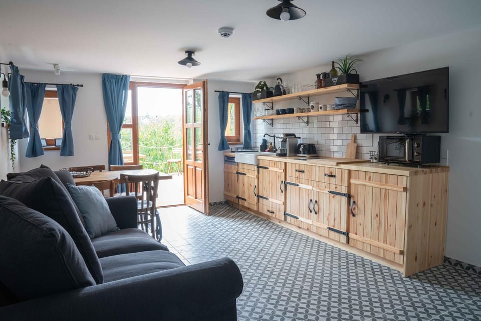 Kitchen or kitchenette, Living room, Dining area