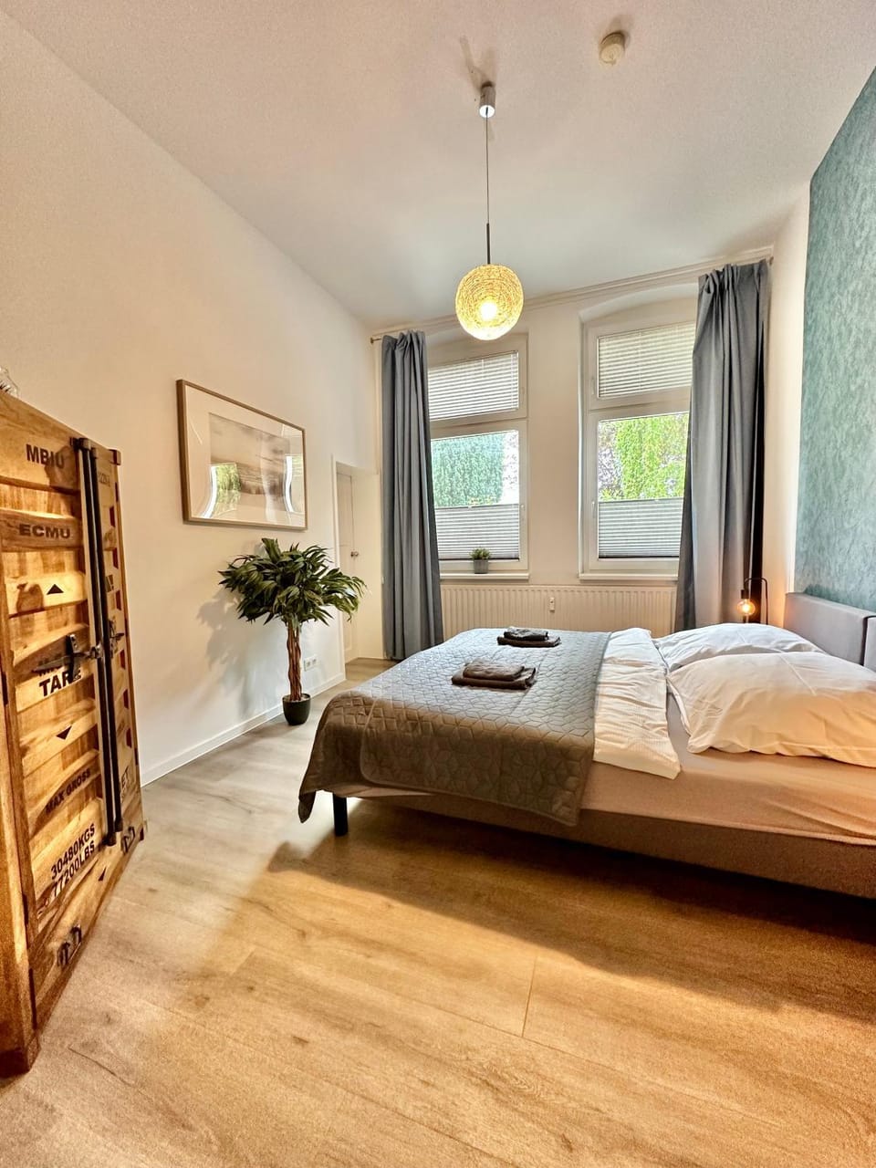 Bed, Photo of the whole room, Bedroom, wardrobe