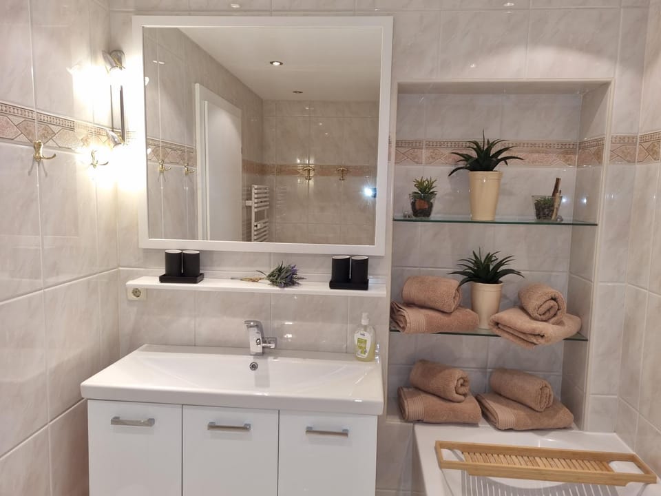 Shower, Bathroom, Bath