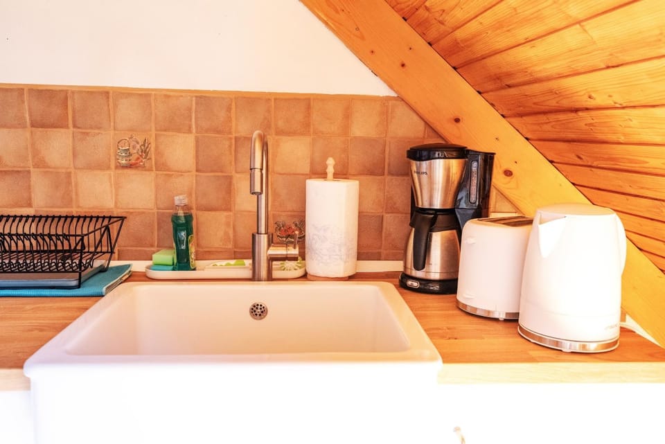 Coffee/tea facilities, Kitchen or kitchenette