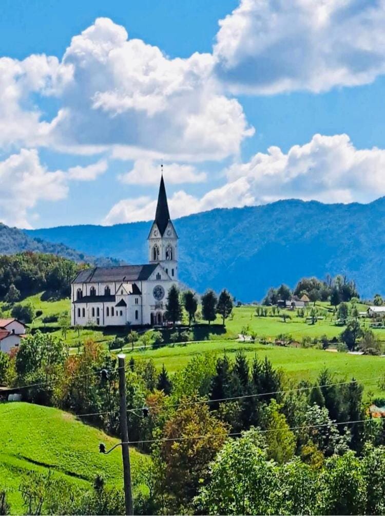 Nearby landmark, Natural landscape