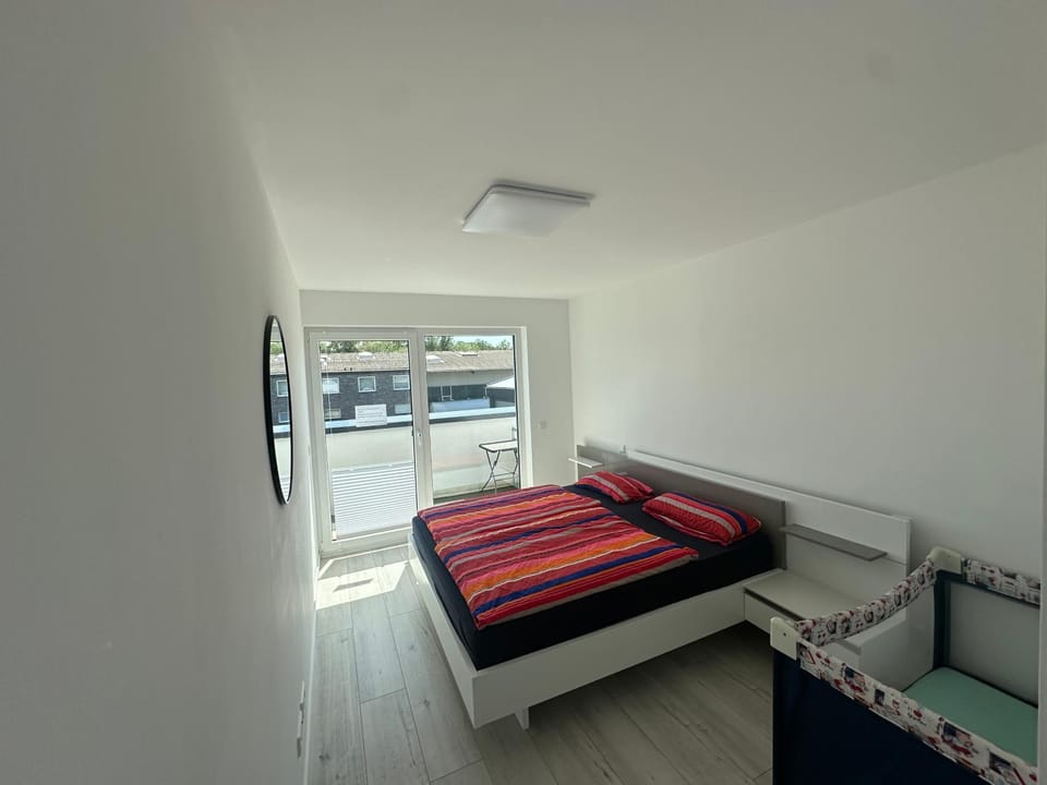 Neue Doppelhaushälfte mit Terrasse, Balkon und Garten Apartment in Wuppertal