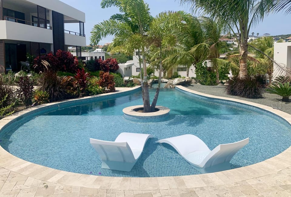 Swimming pool, Swimming pool