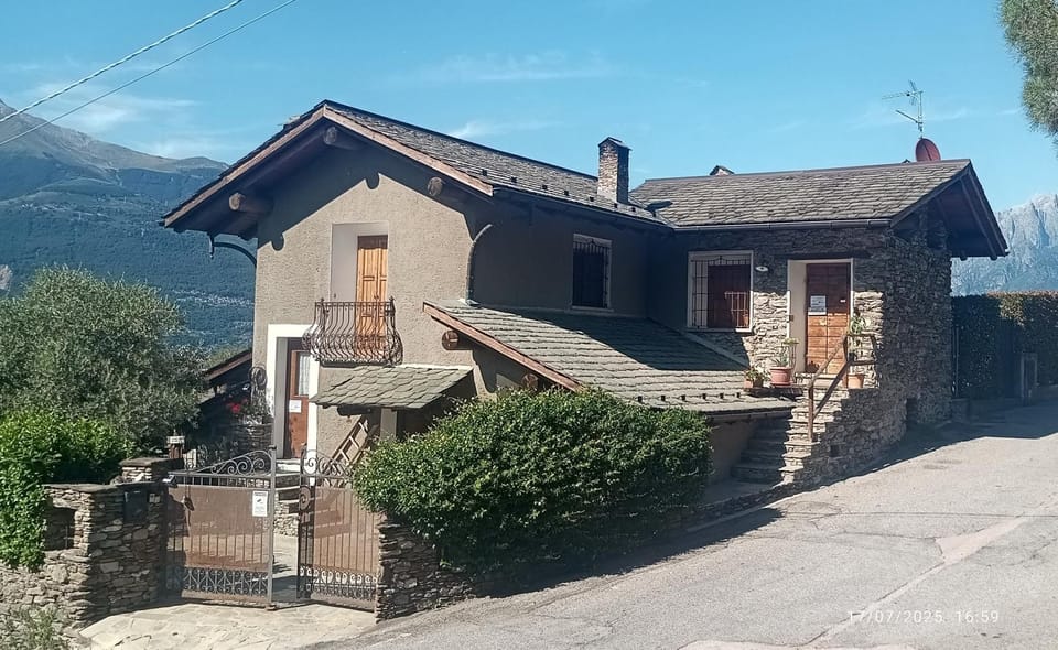 ROSINA HOUSE e CHALET Bed and Breakfast in Colico
