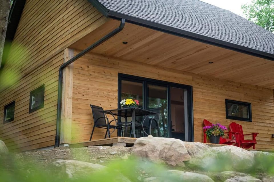 Private Cliffside Chalet Nestled in Nature With Western Sunsets & Waterfront Access Near Algonquin Park- Pass Included Chalet in Madawaska Valley