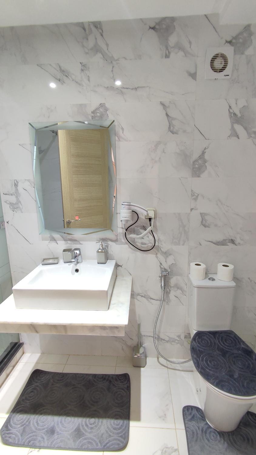 Toilet, Bathroom, heating