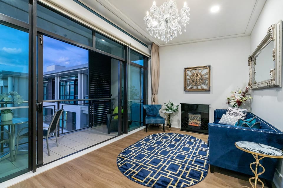 View (from property/room), Balcony/Terrace, Living room, Seating area, Dining area
