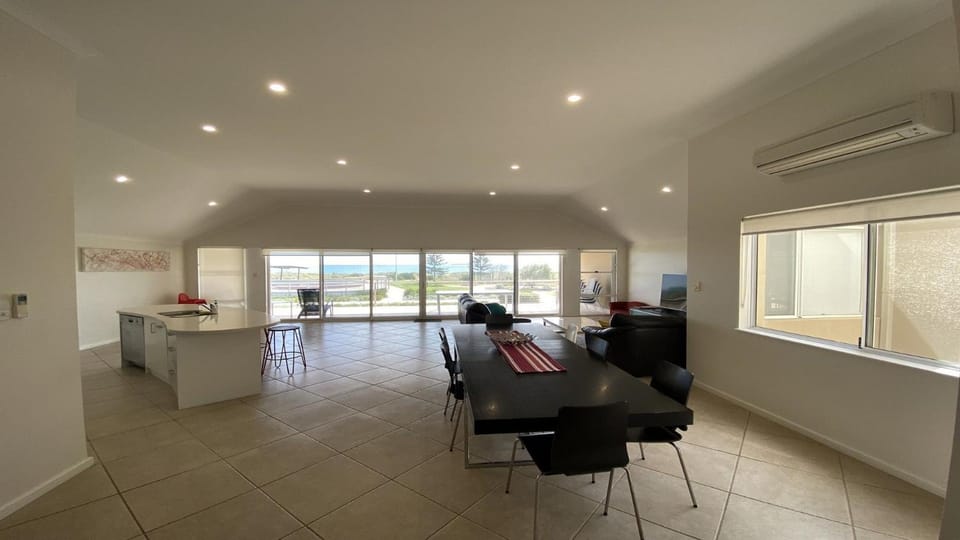The Beach House, Unit 68 Seafront Estate Villa in Jurien Bay