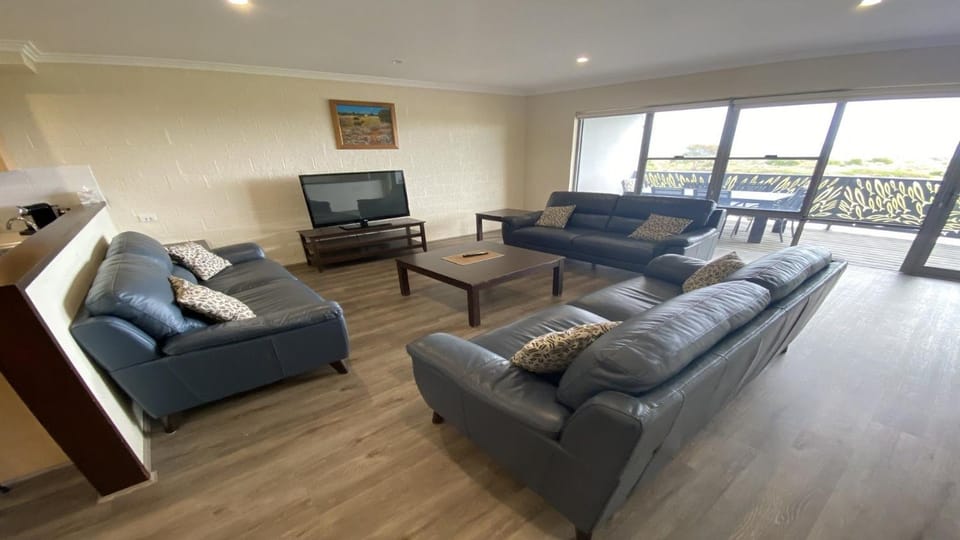 Heat-N-View, Unit 14 Seafront Estate House in Jurien Bay