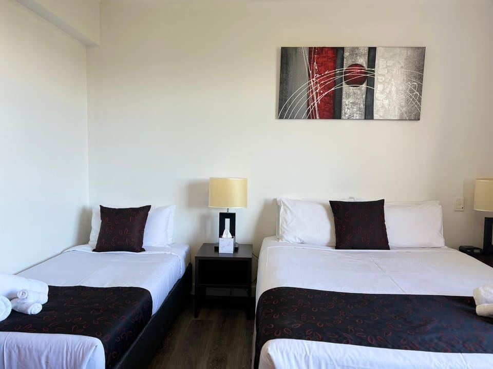Studio 312 city ex hotel ensuite room with parking Apartment in Adelaide