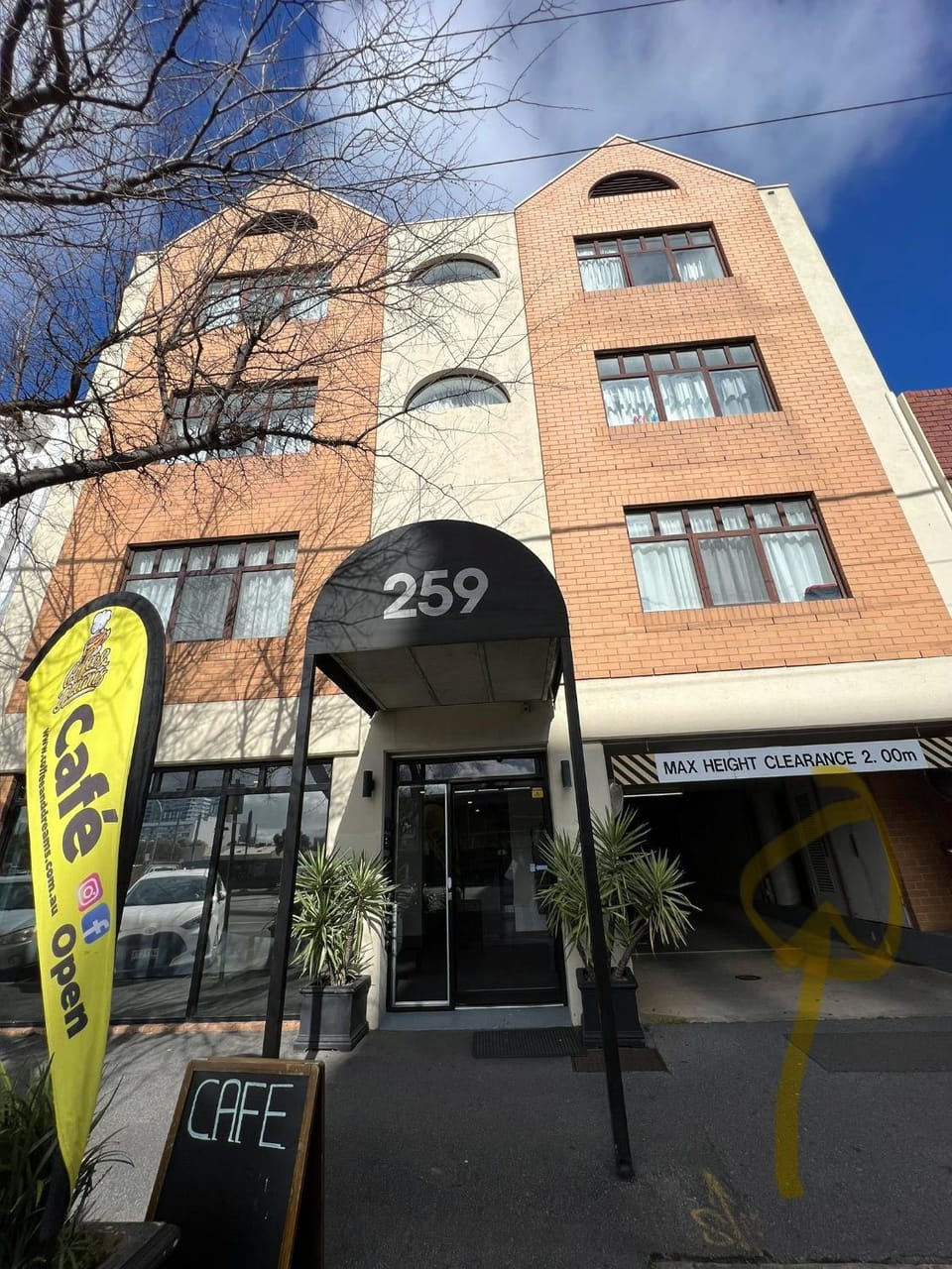 Studio 312 city ex hotel ensuite room with parking Apartment in Adelaide