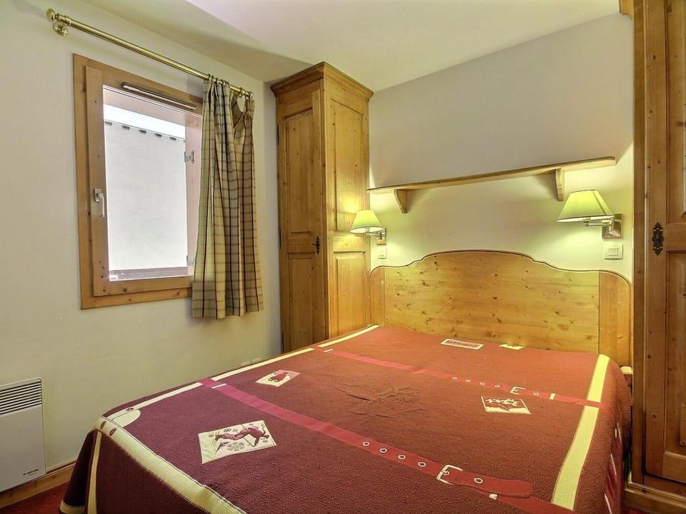 Appartement spacieux avec piscine, parking, jusqu'à 6 personnes - FR-1-455-218 Apartment in Mâcot-la-Plagne