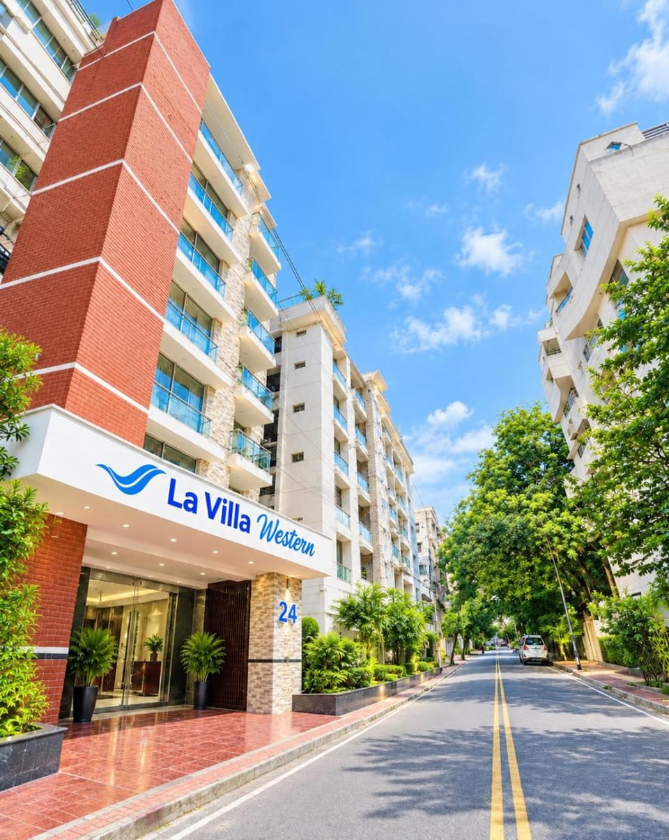 Property building, Day, Neighbourhood, City view, Street view, Location