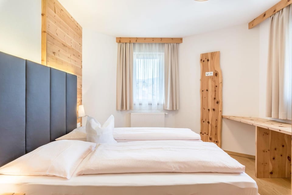 Property building, Living room, Bedroom