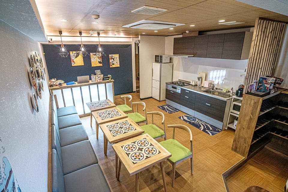 Kitchen or kitchenette, Living room, Seating area, Dining area, minibar