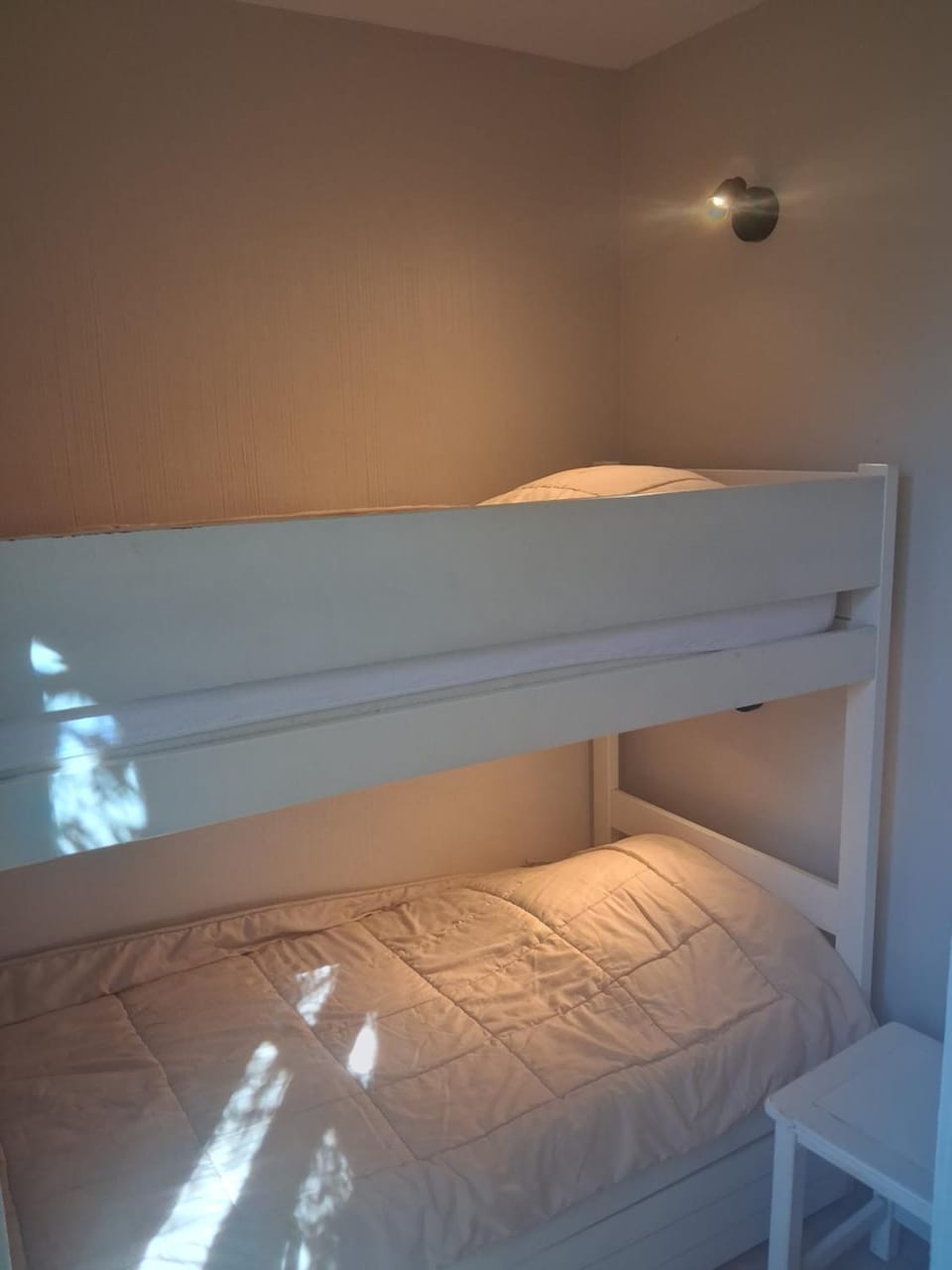 Bed, Photo of the whole room, Bedroom, bunk bed