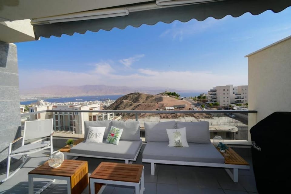 Gorgeous - Red rock and Sea view. Apartment in Eilat
