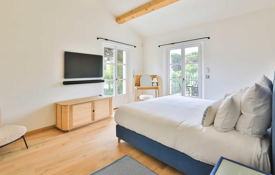 Sumptuous Villa facing the Bay of Canebiers Villa in Saint-Tropez