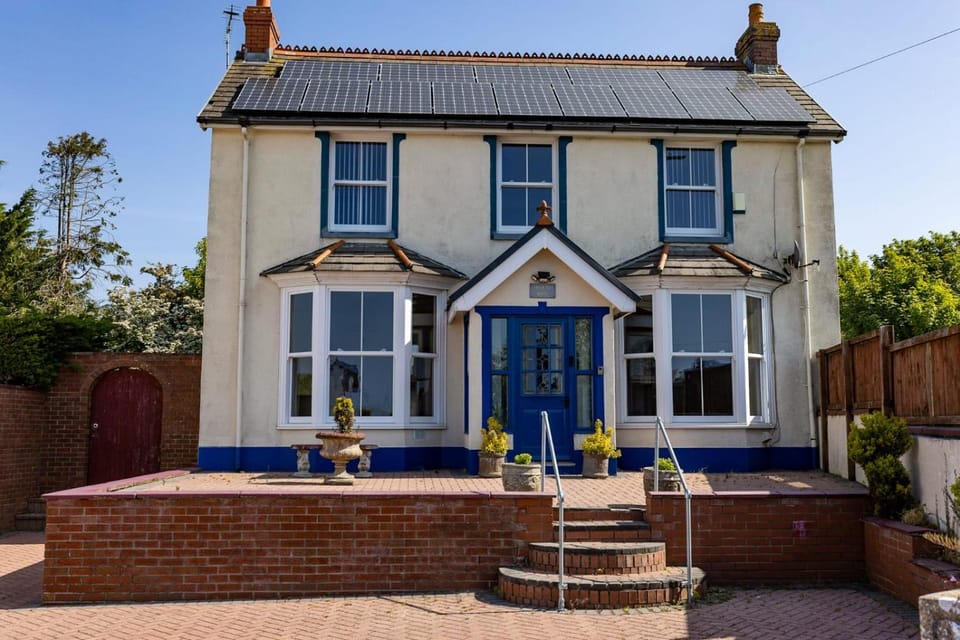 Property building, Day