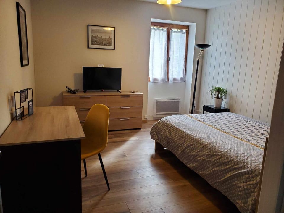 Studio bleu tout équipé avec wifi Apartment in Bourgogne-Franche-Comté
