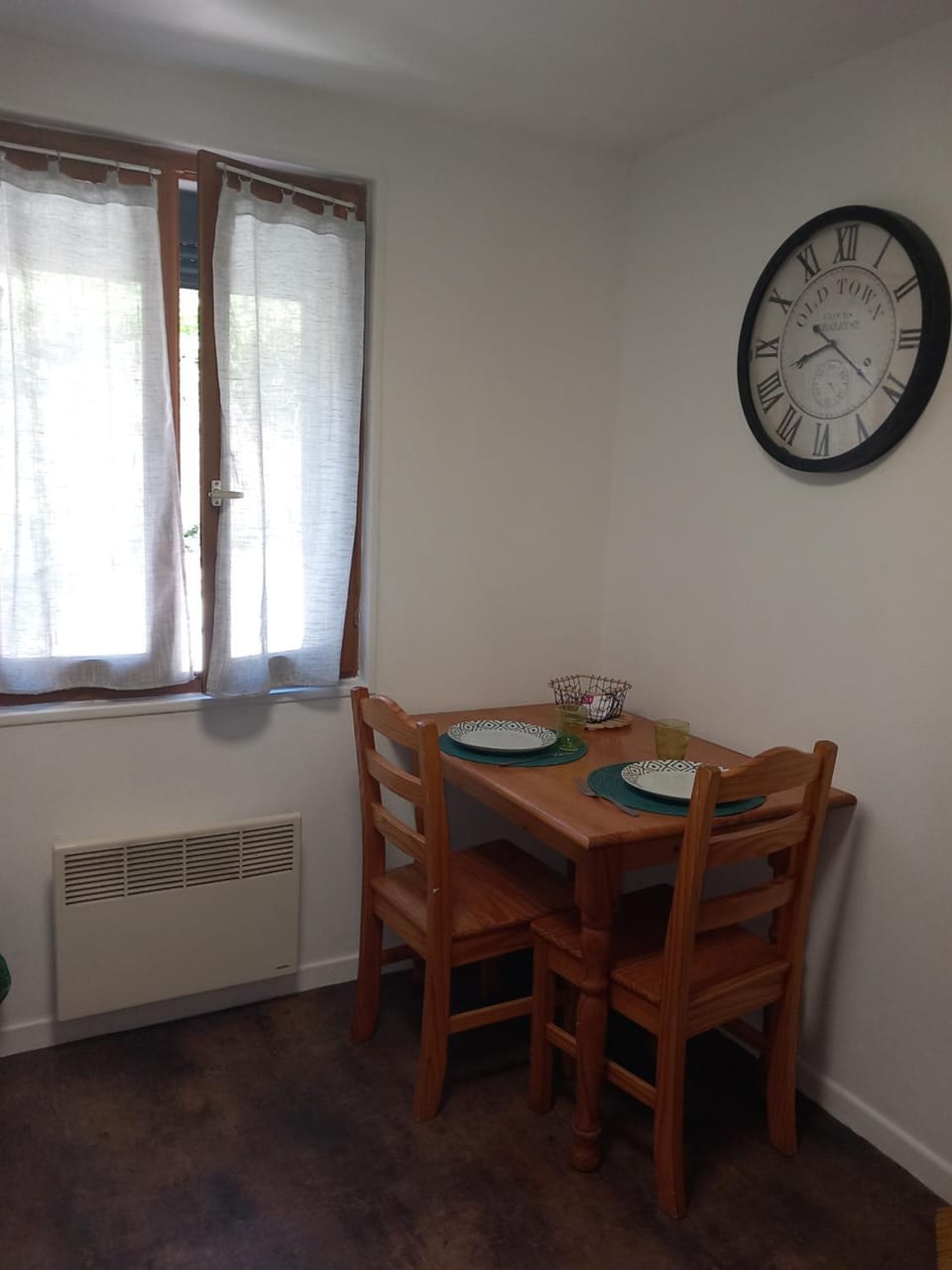 Studio bleu tout équipé avec wifi Apartment in Bourgogne-Franche-Comté