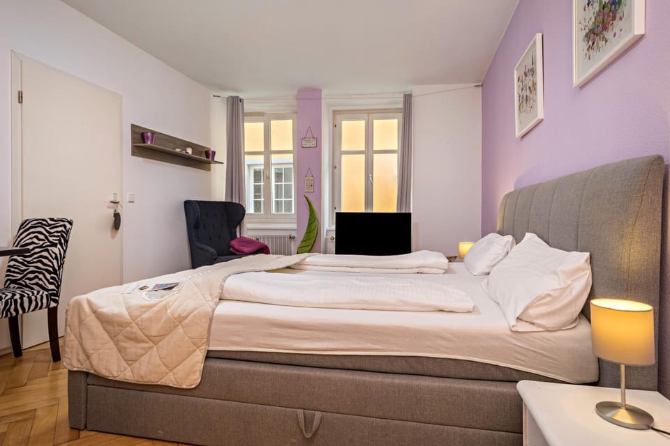 Living room, Bedroom