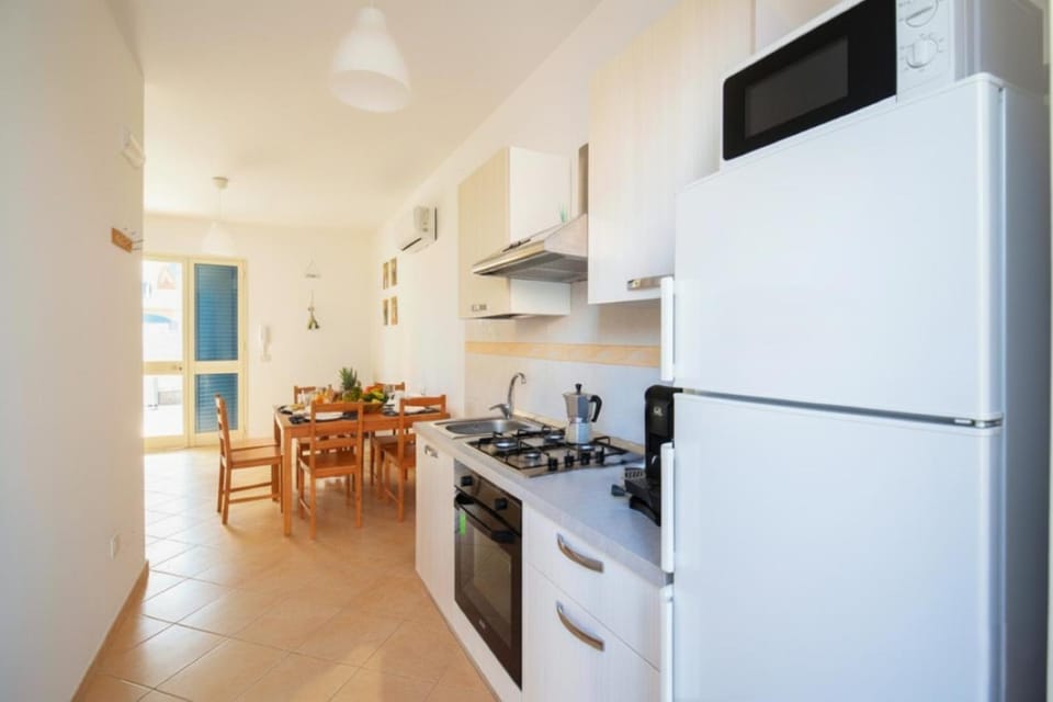 Living room, oven