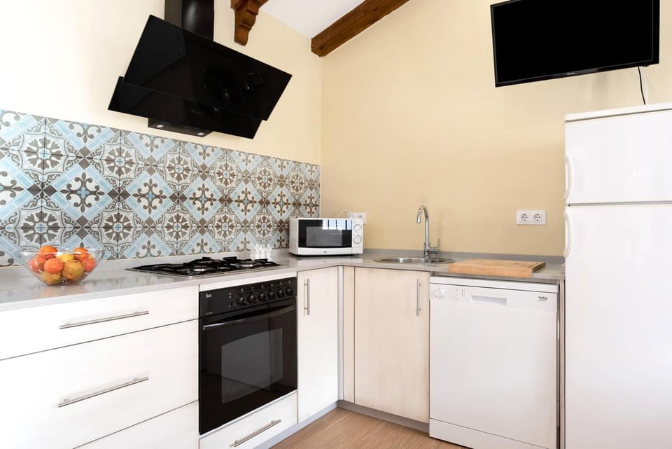 Kitchen or kitchenette, Living room