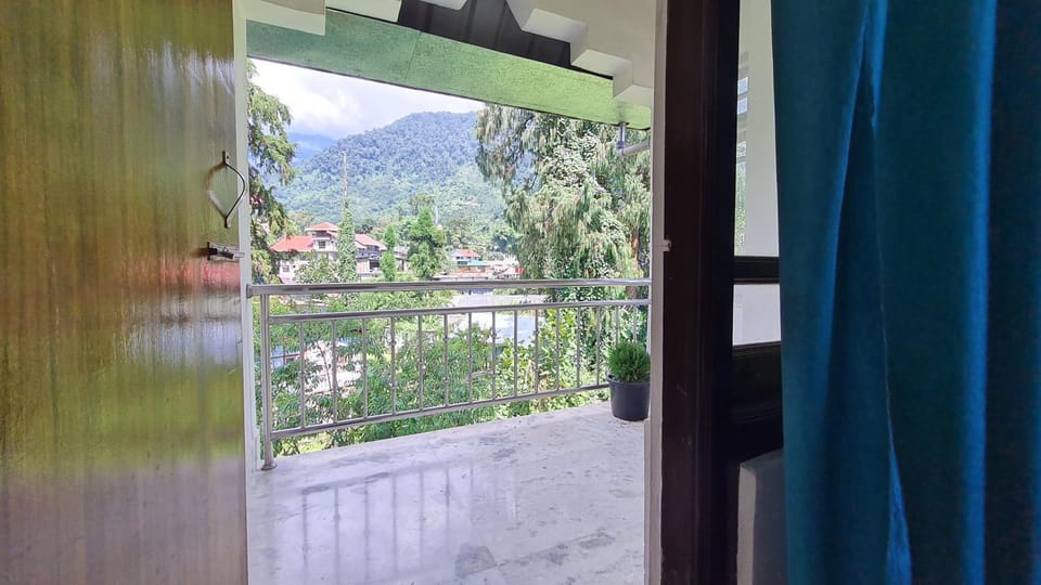 Day, Natural landscape, View (from property/room), Balcony/Terrace, Mountain view