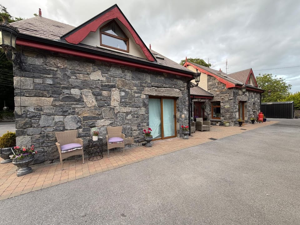 Salmon Weir Lodge Bed and Breakfast in County Mayo