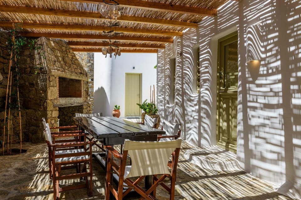 Patio, BBQ facilities