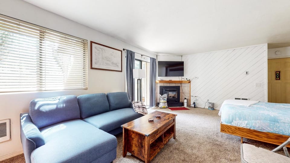 La Vista Blanc #59 condo Apartment in Mammoth Lakes