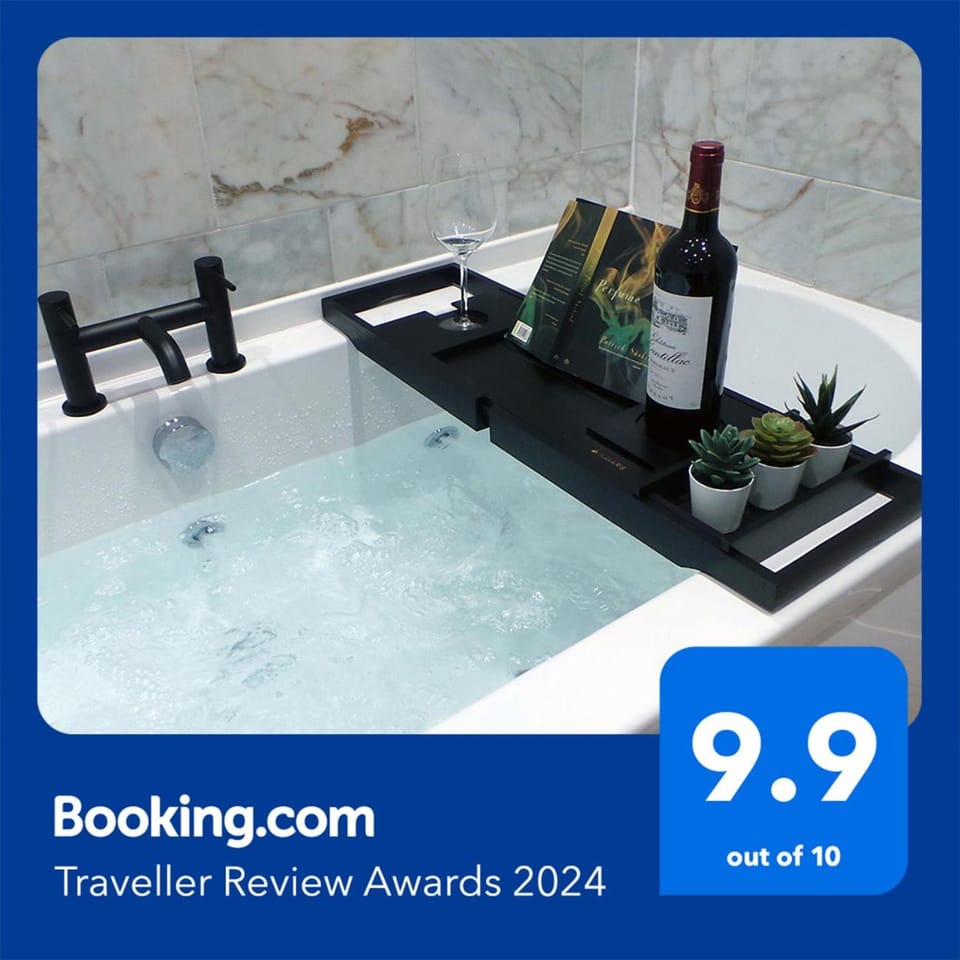 Property building, Spa and wellness centre/facilities, Certificate/Award, Bath